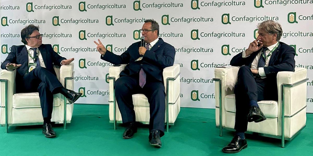 Lavoro, il sottosegretario Durigon: stop al click day